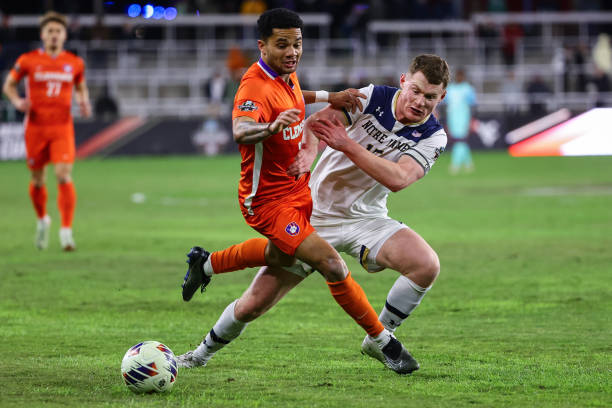 年龄是一个 年龄是一个